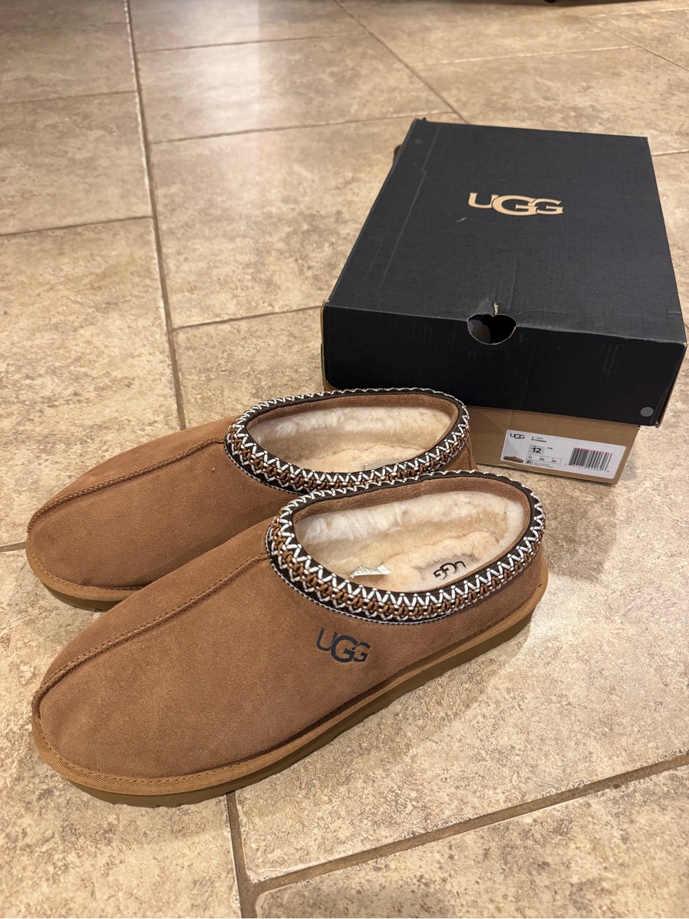 UGG Men’s Tasman Slip-On Clog in Chestnut Suede